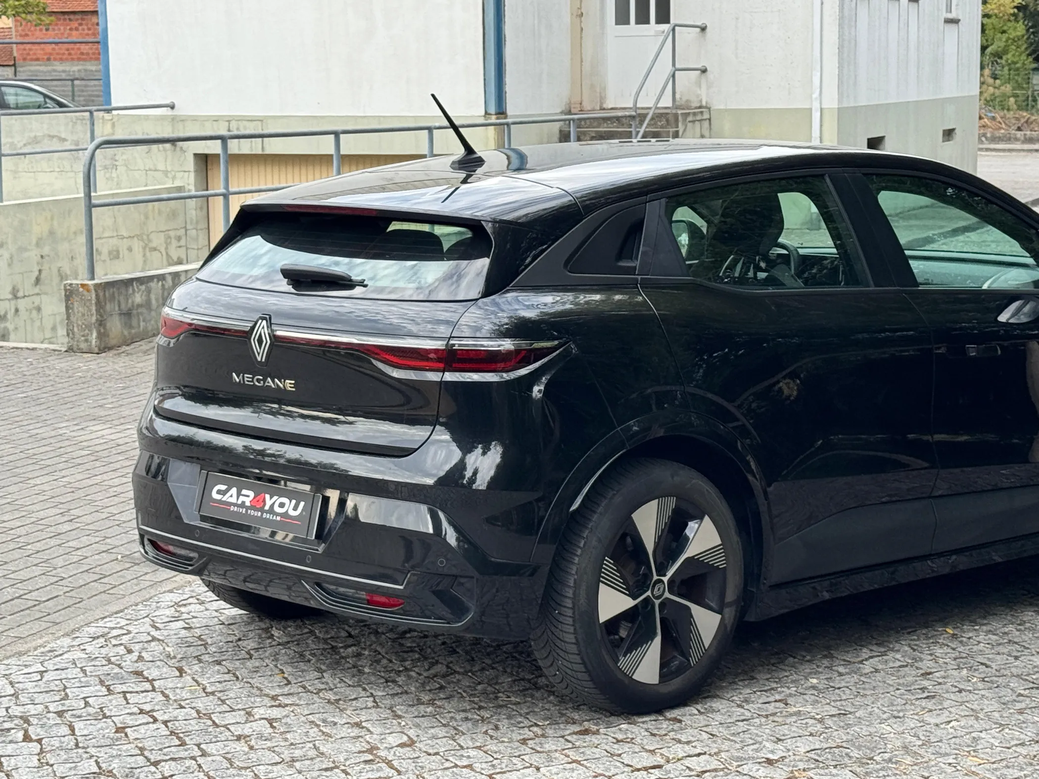 imgi_11_API_NCAUTO_17575989825570-0