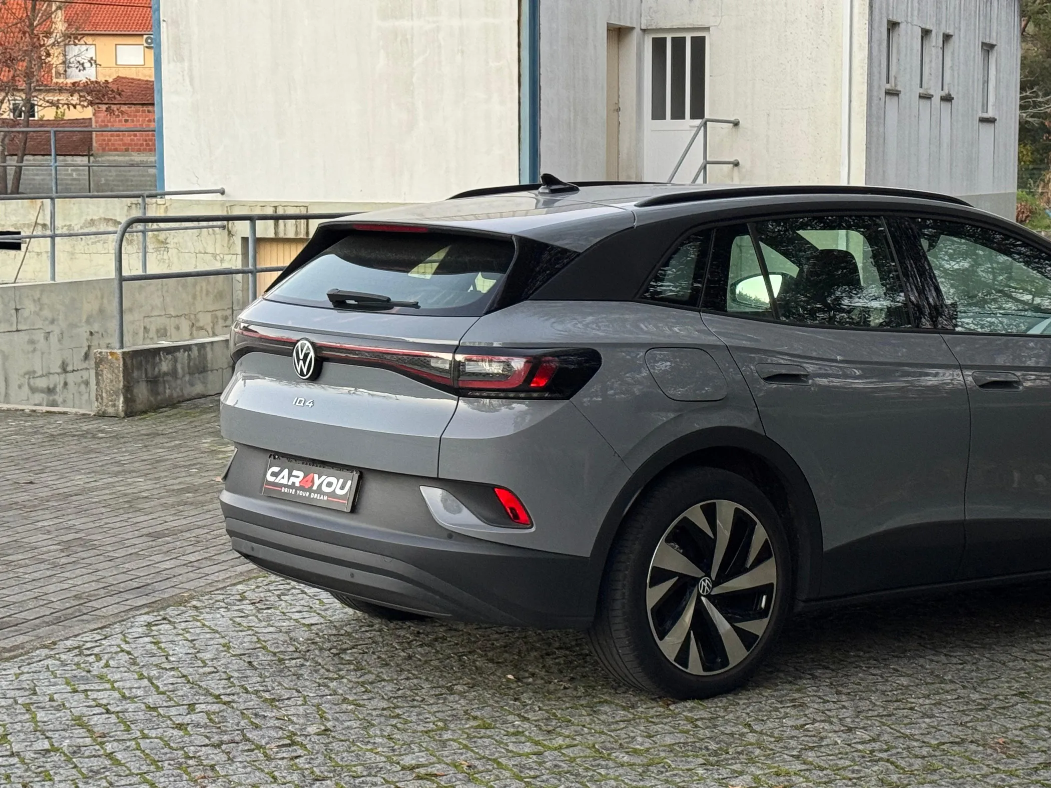 imgi_12_API_NCAUTO_17641783934860-0