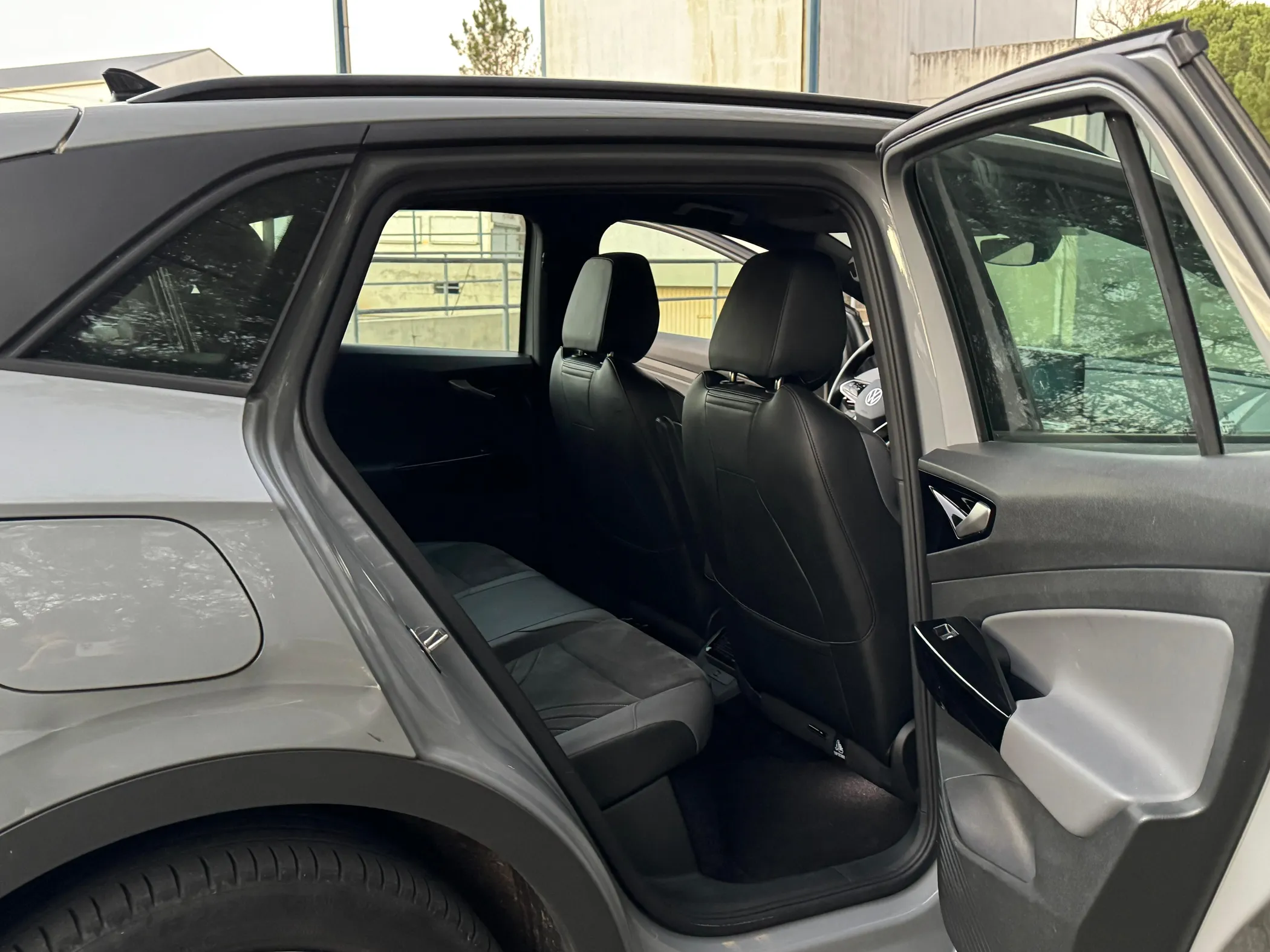 imgi_35_API_NCAUTO_17641783925830-0