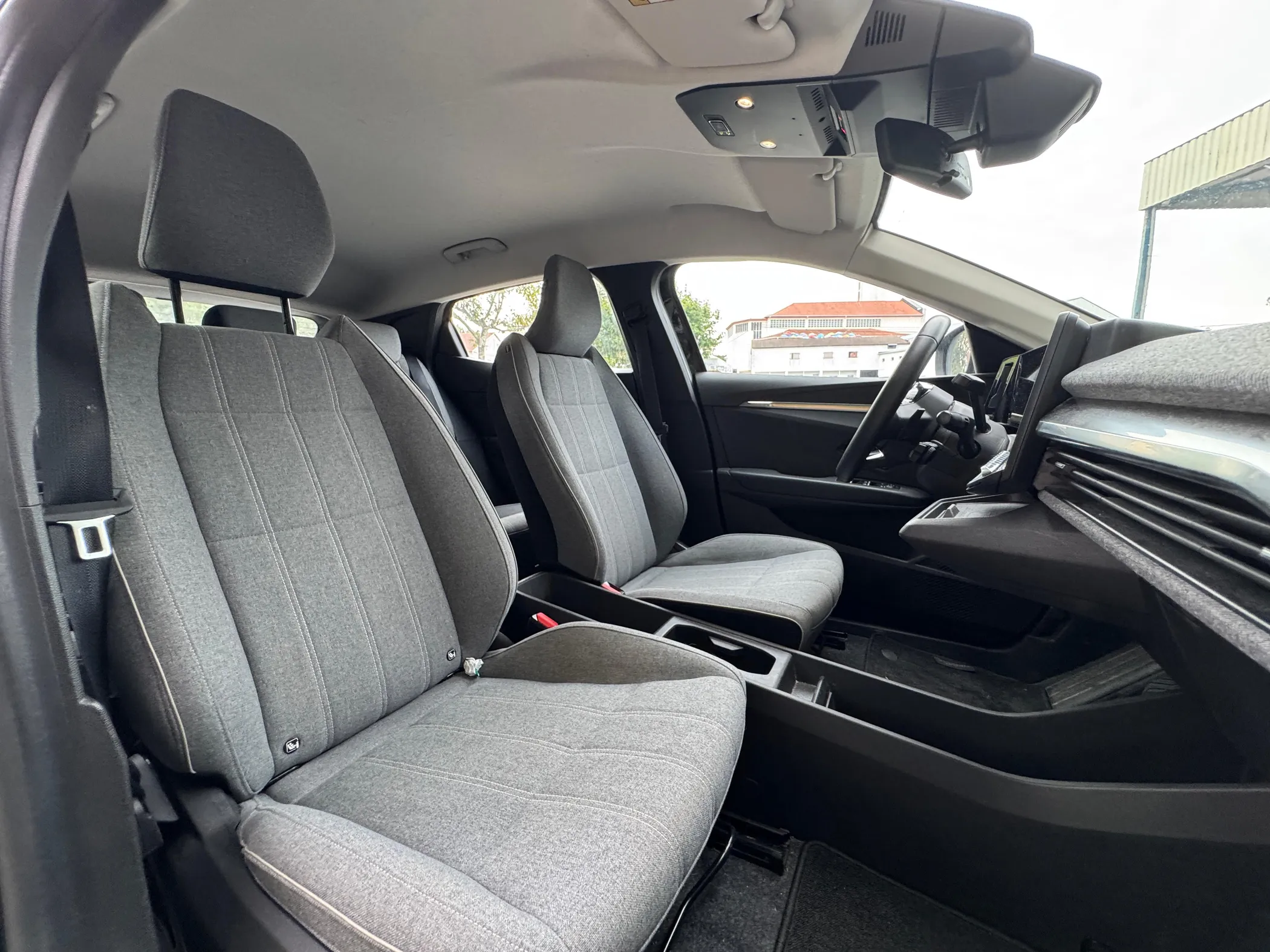 imgi_36_API_NCAUTO_17575989821080-0