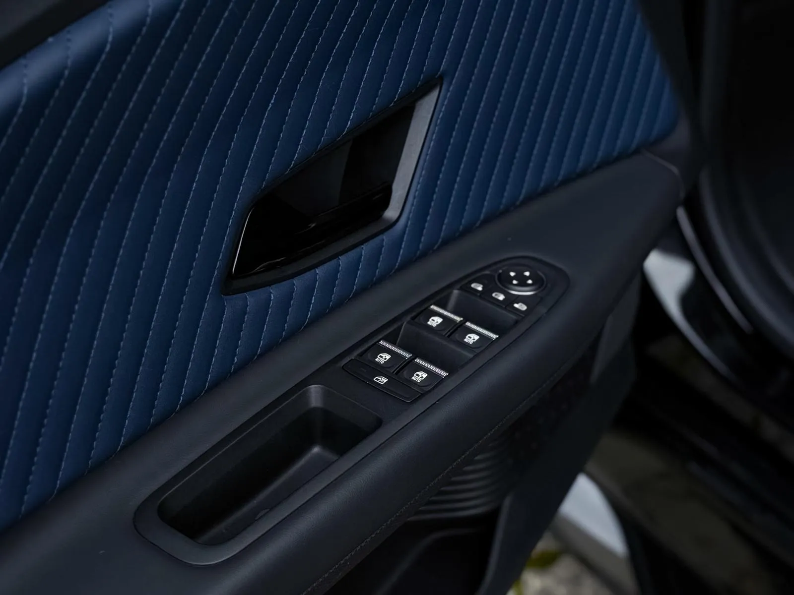 imgi_37_API_NCAUTO_17677282162300-0