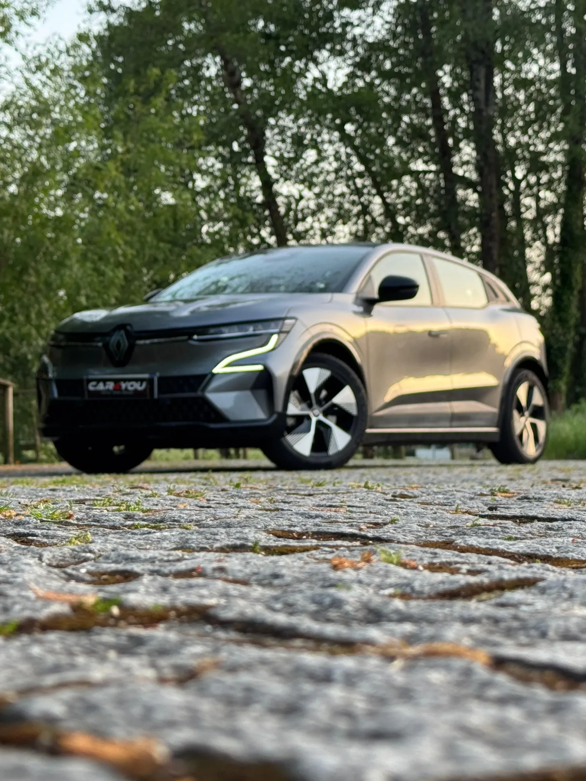
								Renault Mégane E-Tech full									