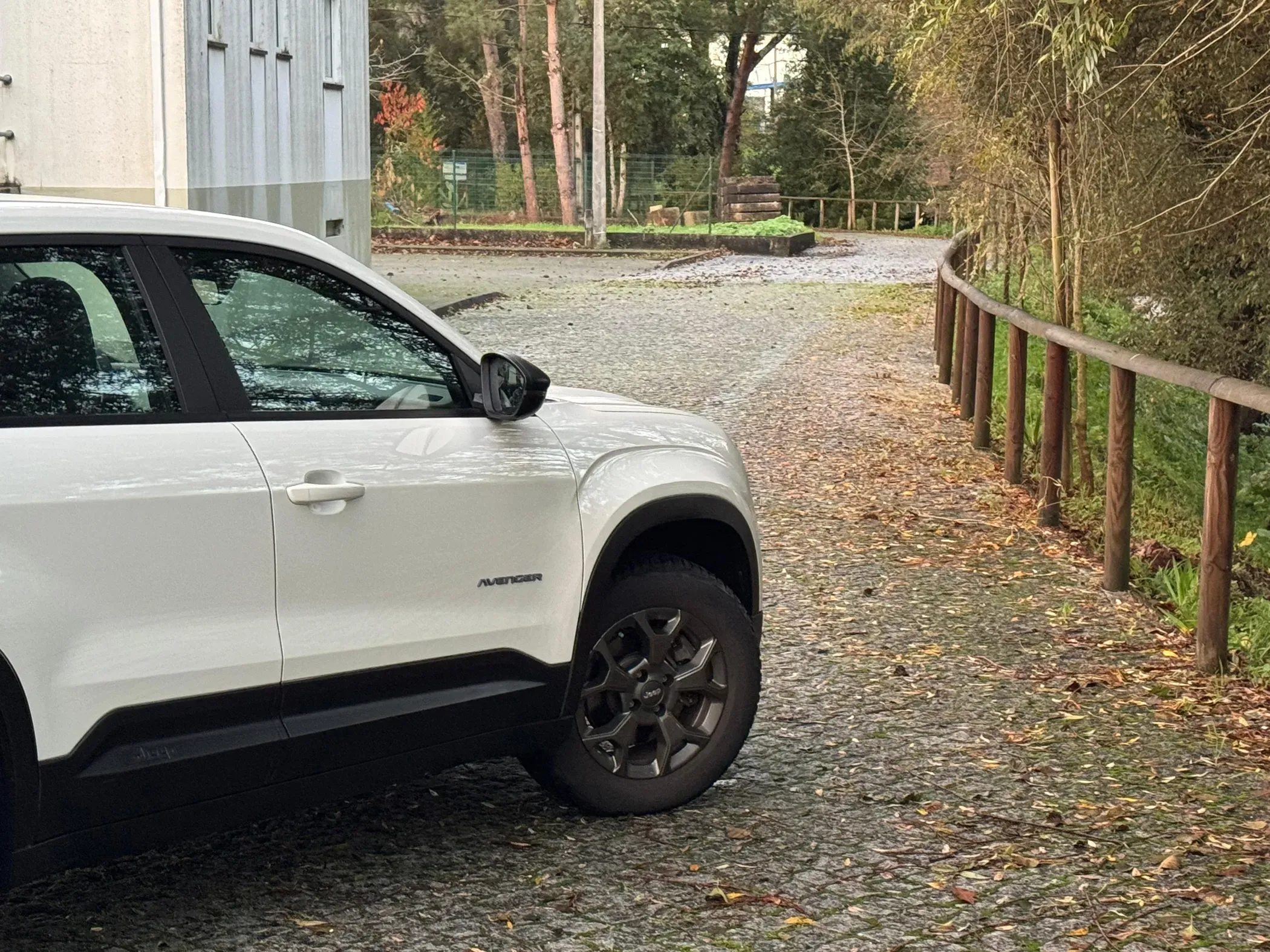 
								Jeep Avenger full									