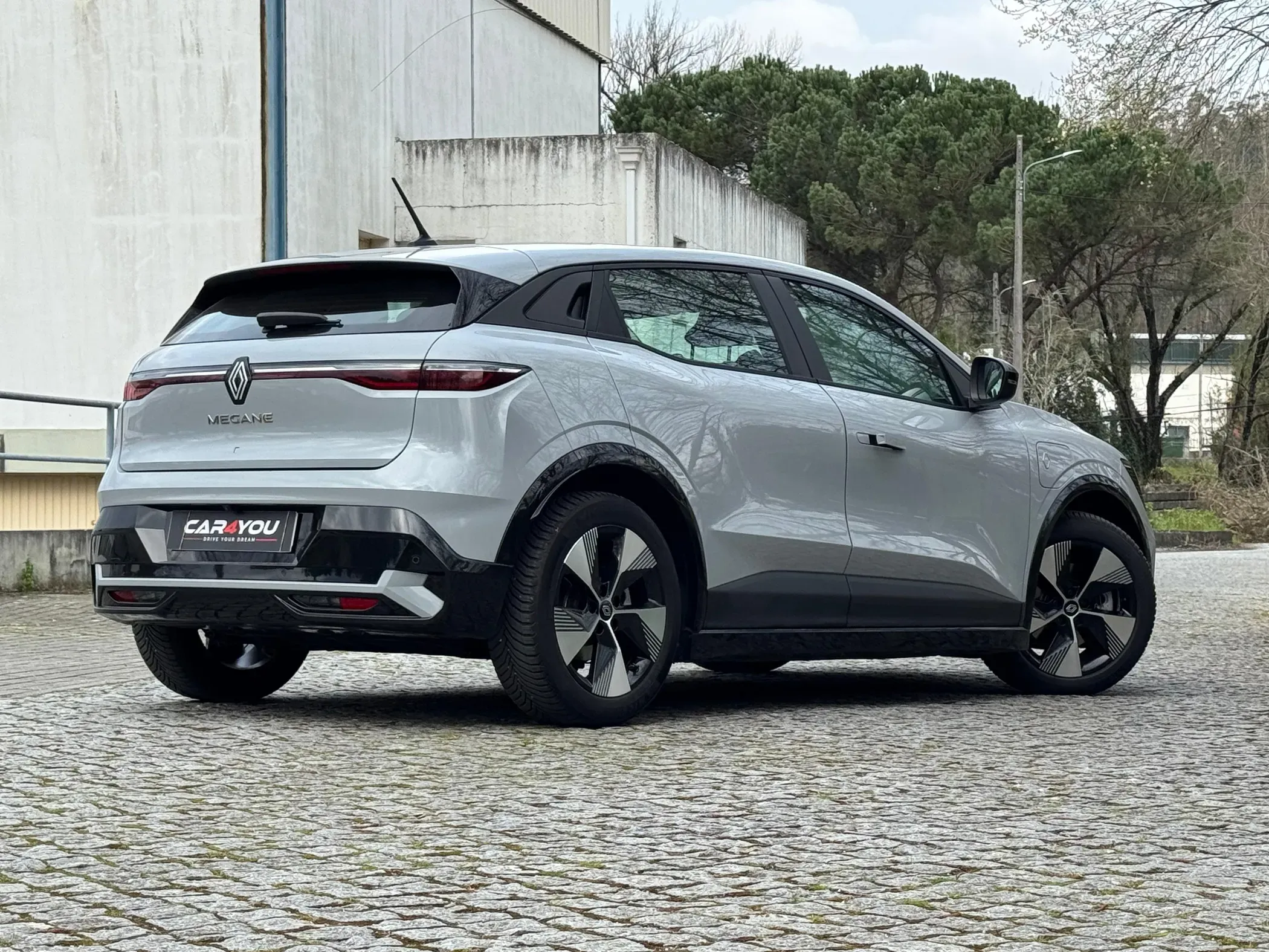 
								Renault Mégane full									