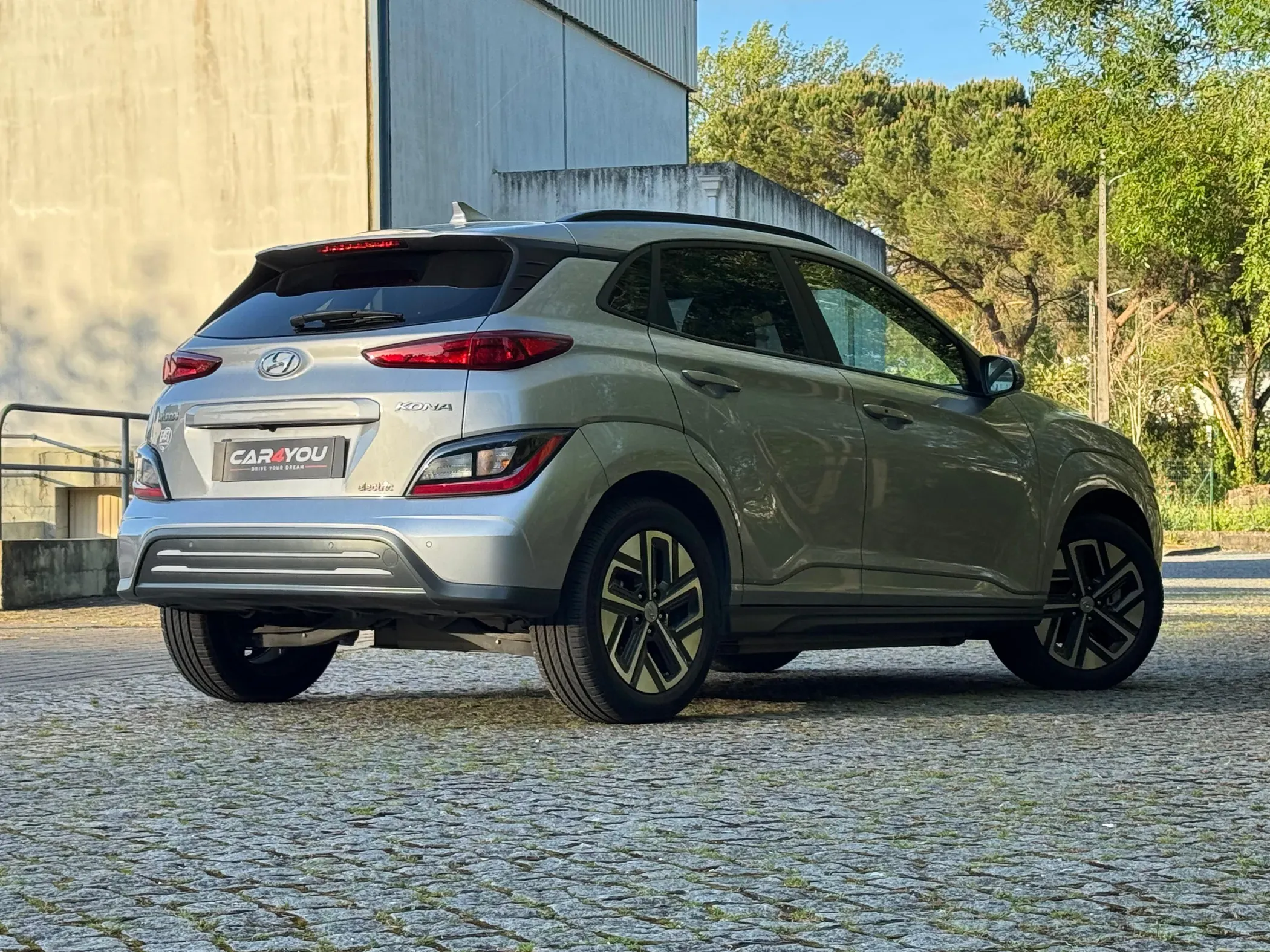 
								Hyundai Kauai full									