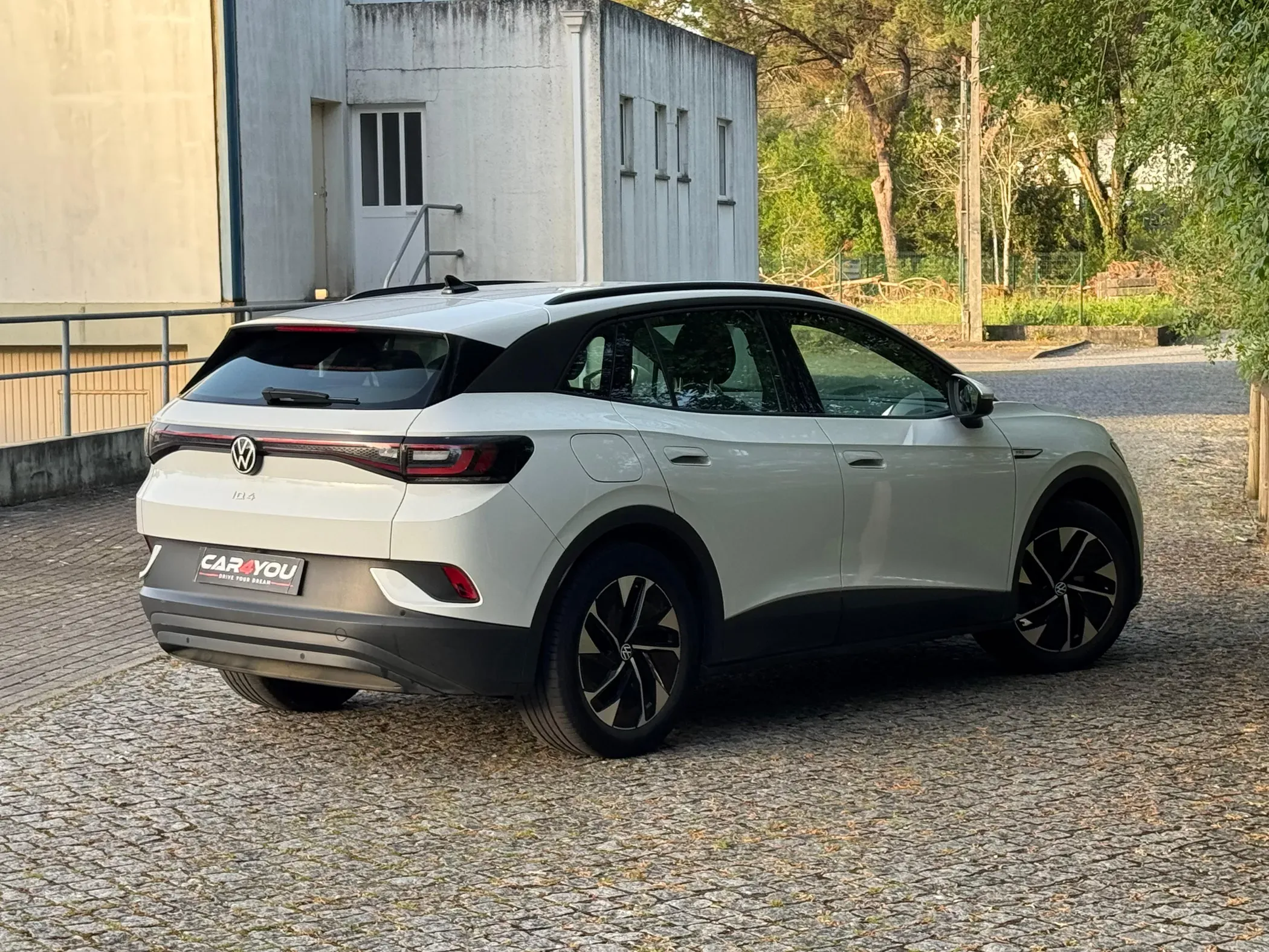 
								Volkswagen ID.4 full									