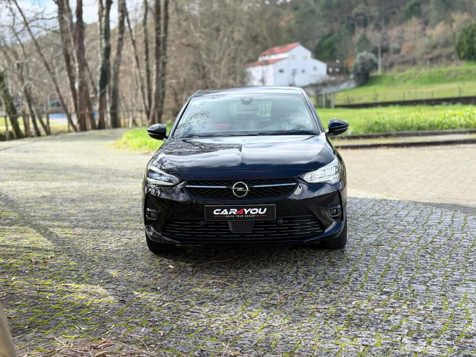 
								Opel Corsa-e full									