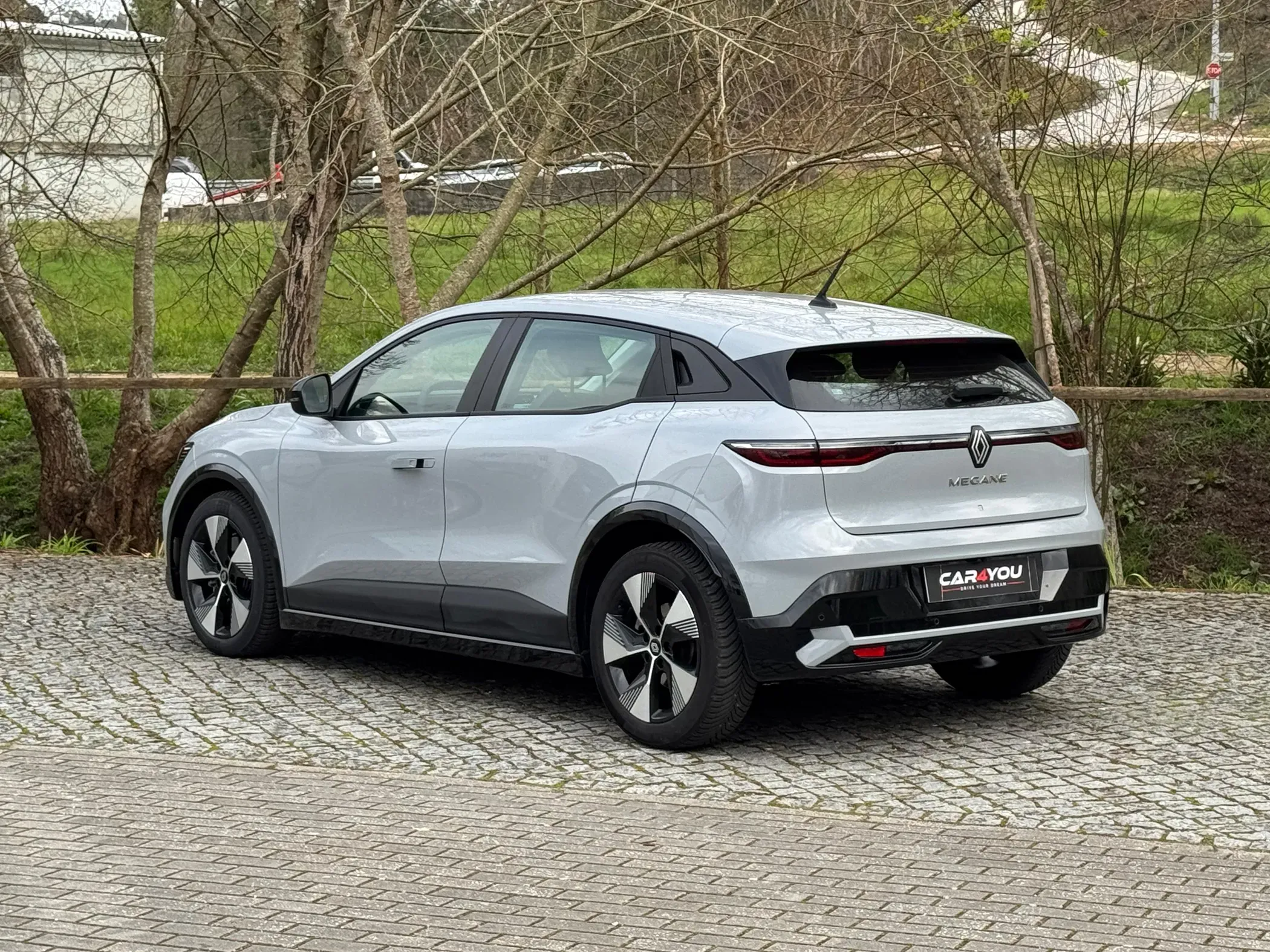 
								Renault Mégane full									