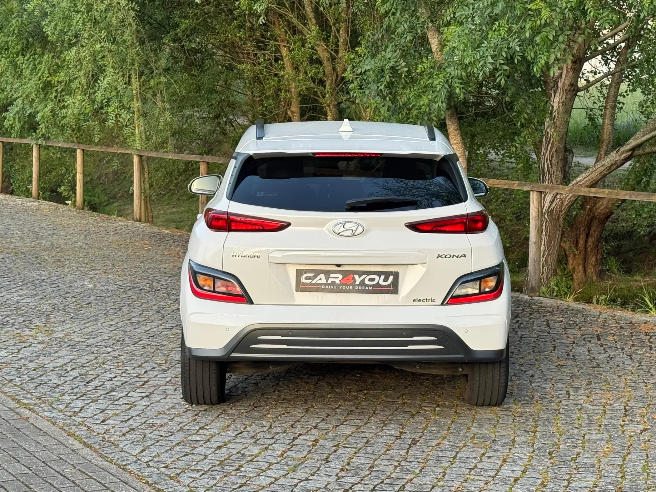 
								Hyundai Kauai full									