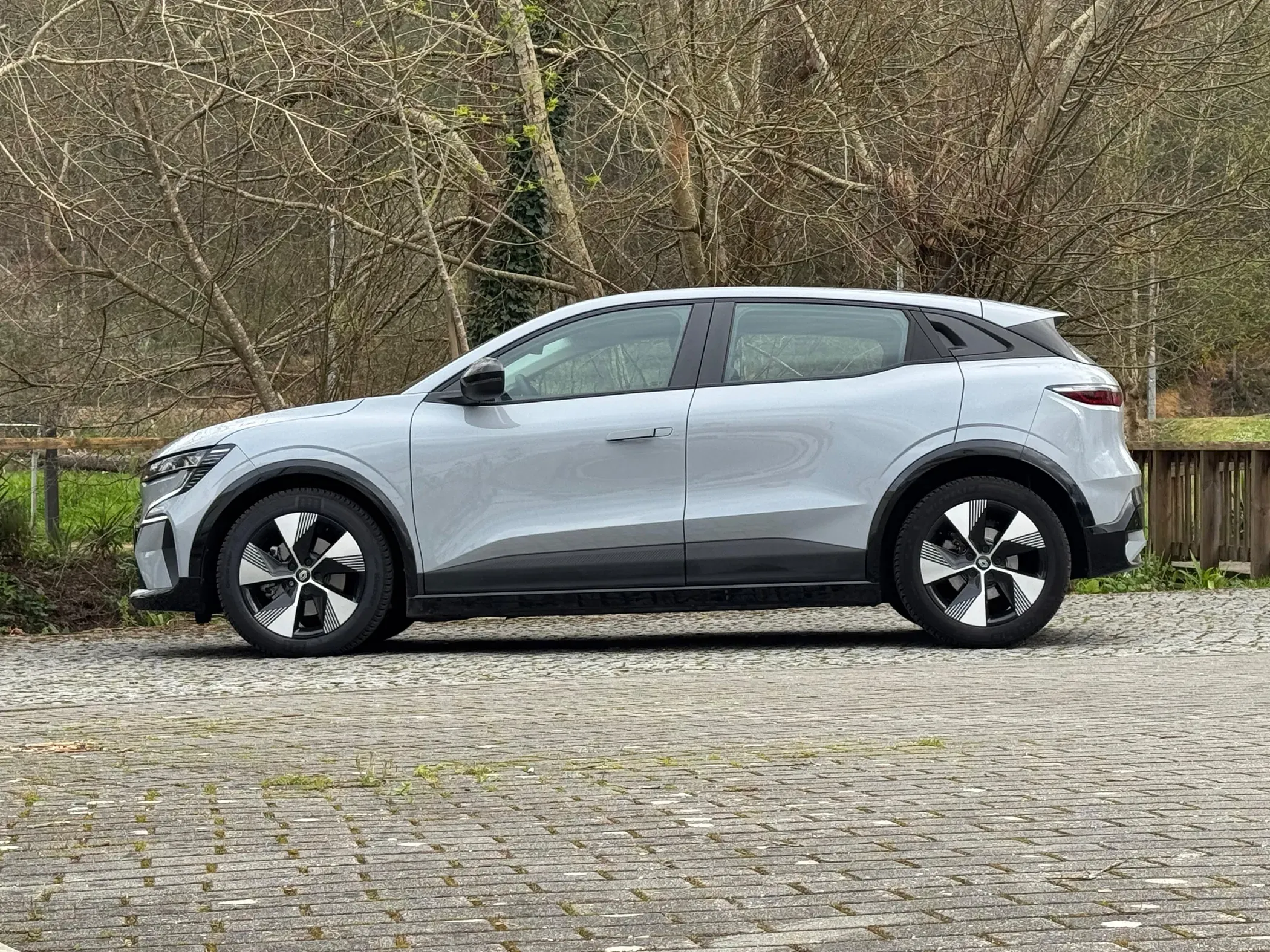 
								Renault Mégane full									
