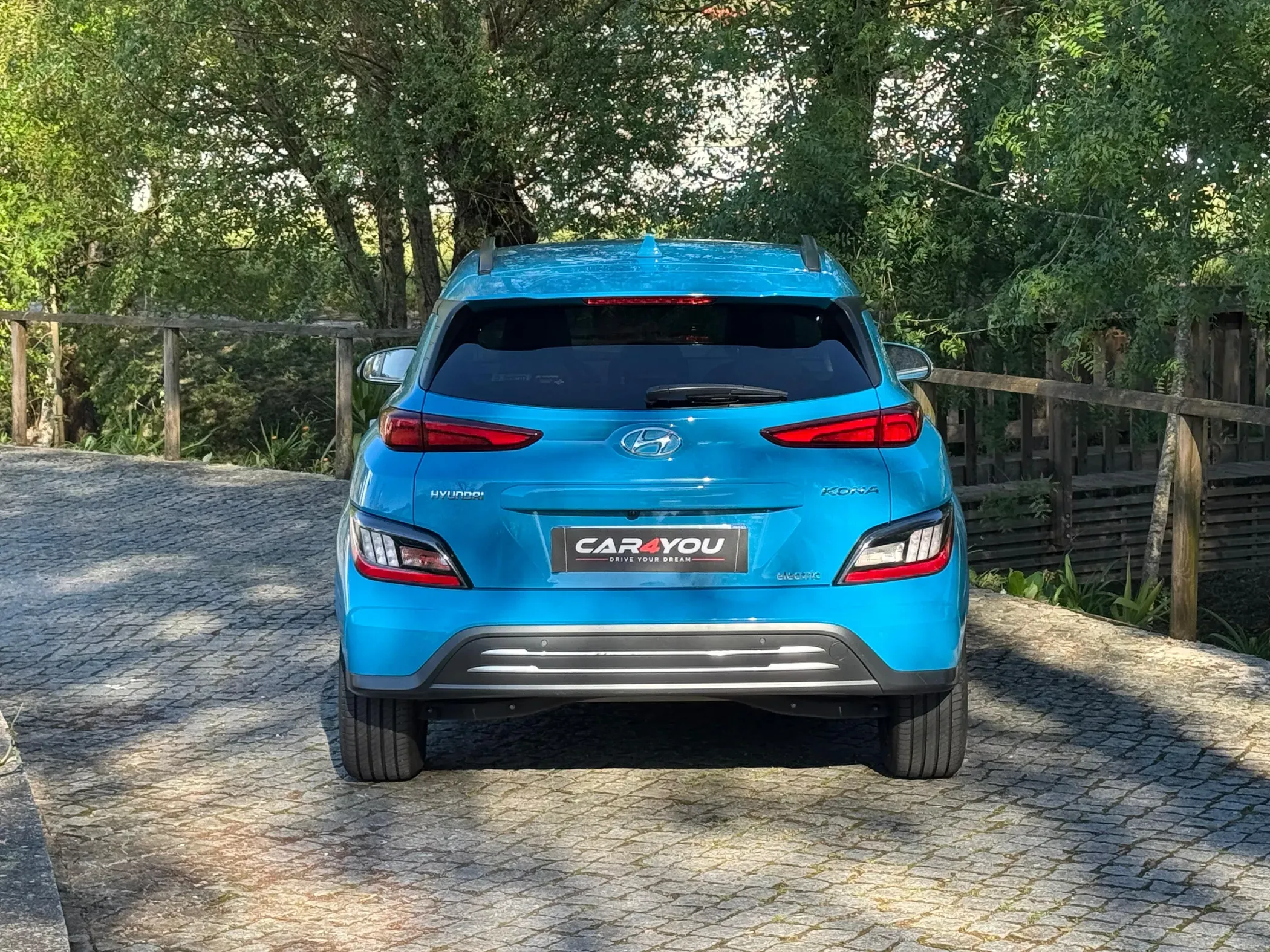 
								Hyundai Kauai full									