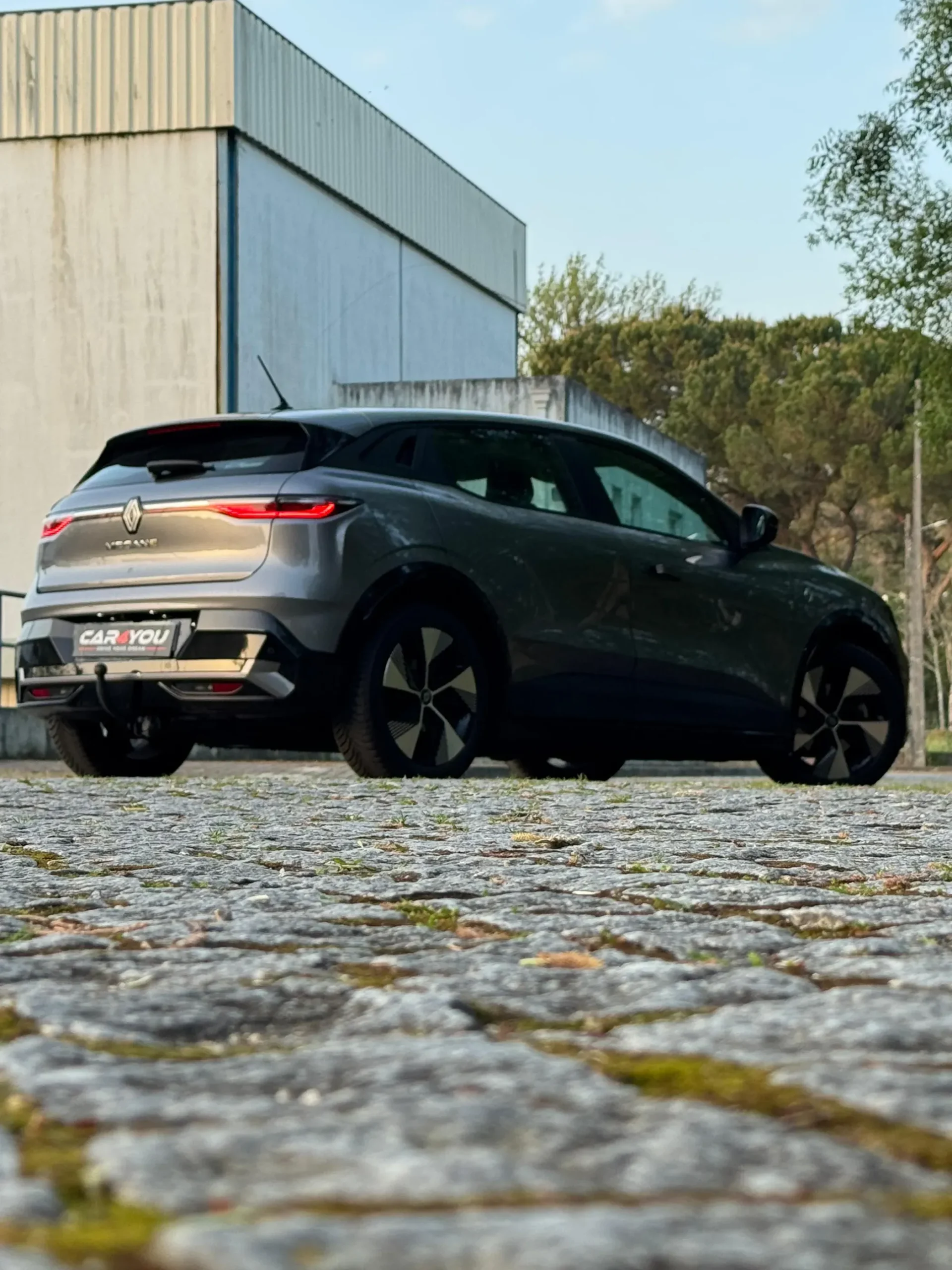 
								Renault Mégane E-Tech full									