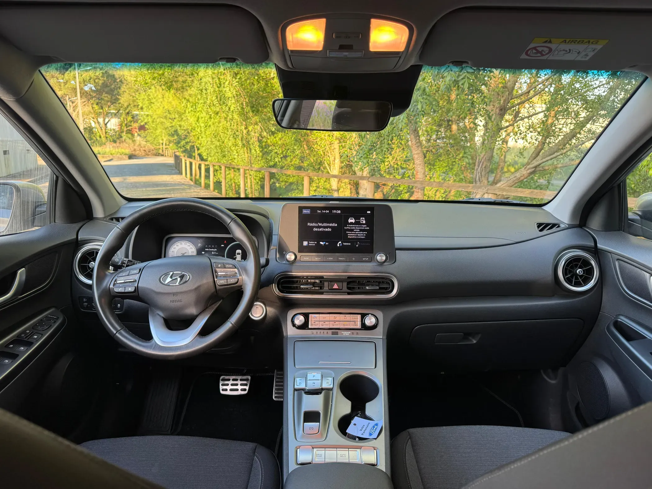 
								Hyundai Kauai full									