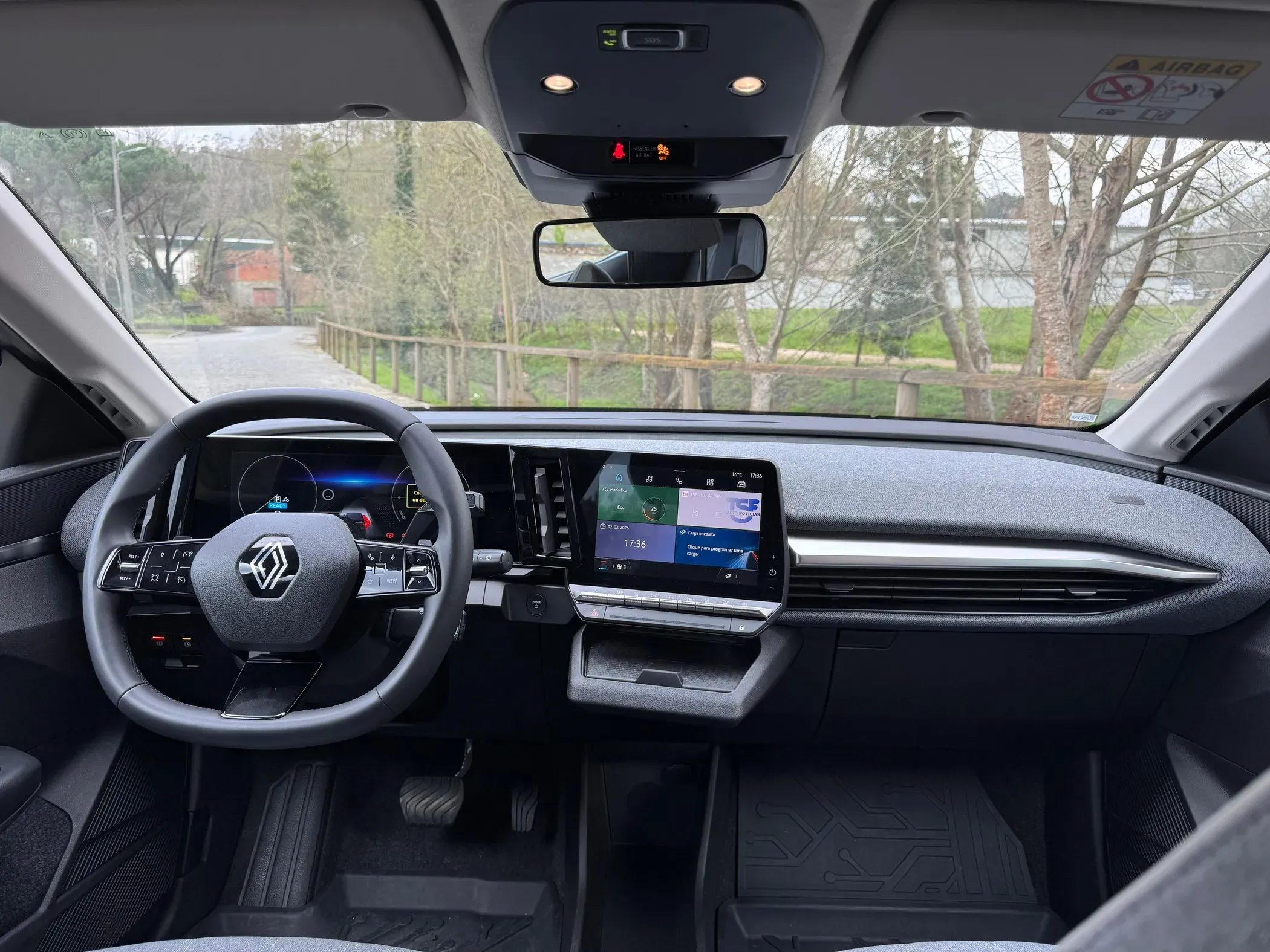 
								Renault Mégane full									