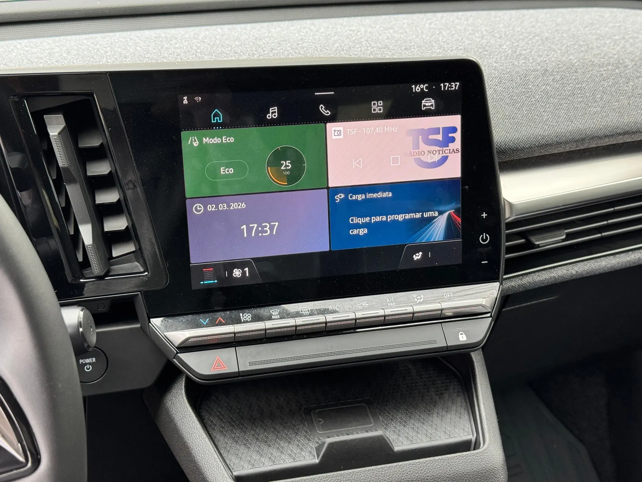 
								Renault Mégane full									