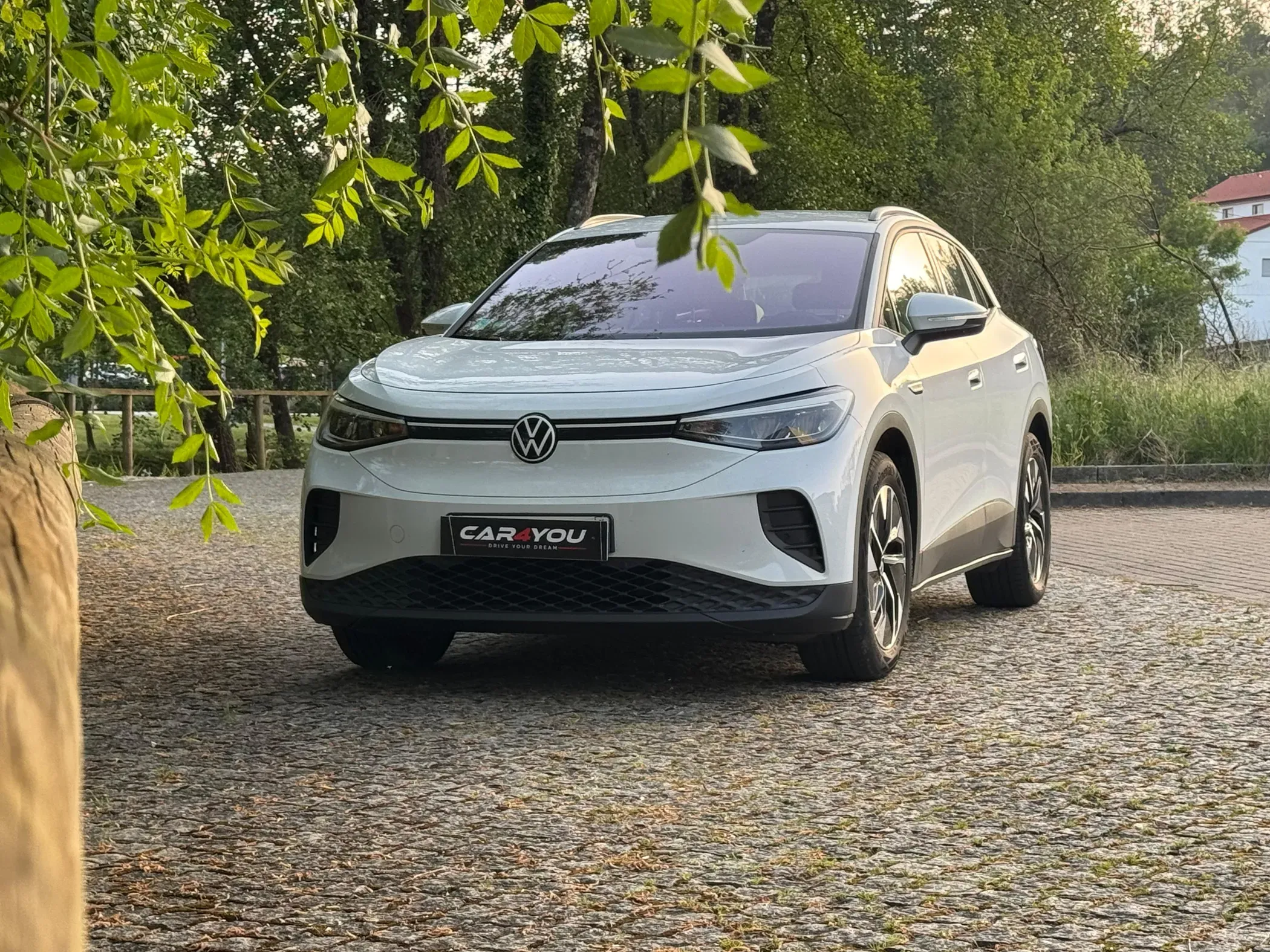 
								Volkswagen ID.4 full									