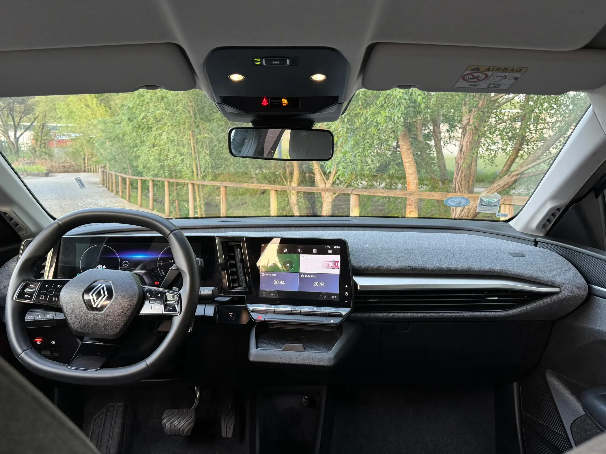 
								Renault Mégane E-Tech full									