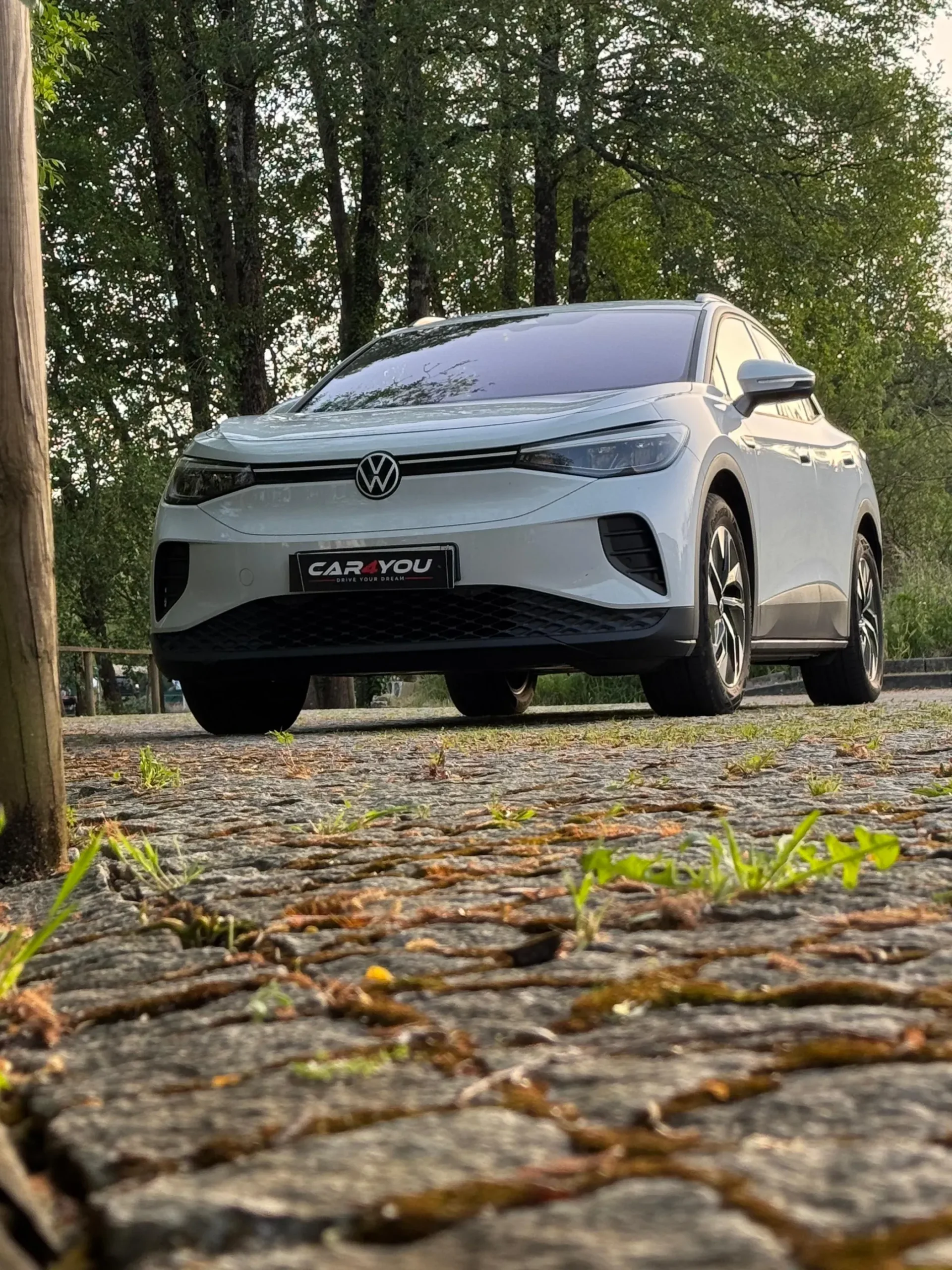 
								Volkswagen ID.4 full									