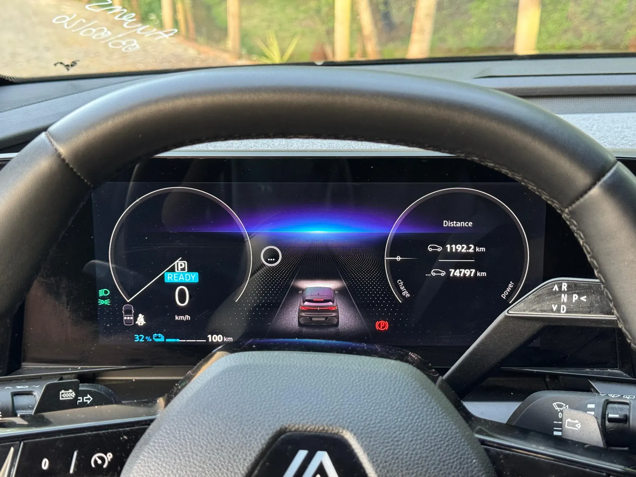 
								Renault Mégane E-Tech full									
