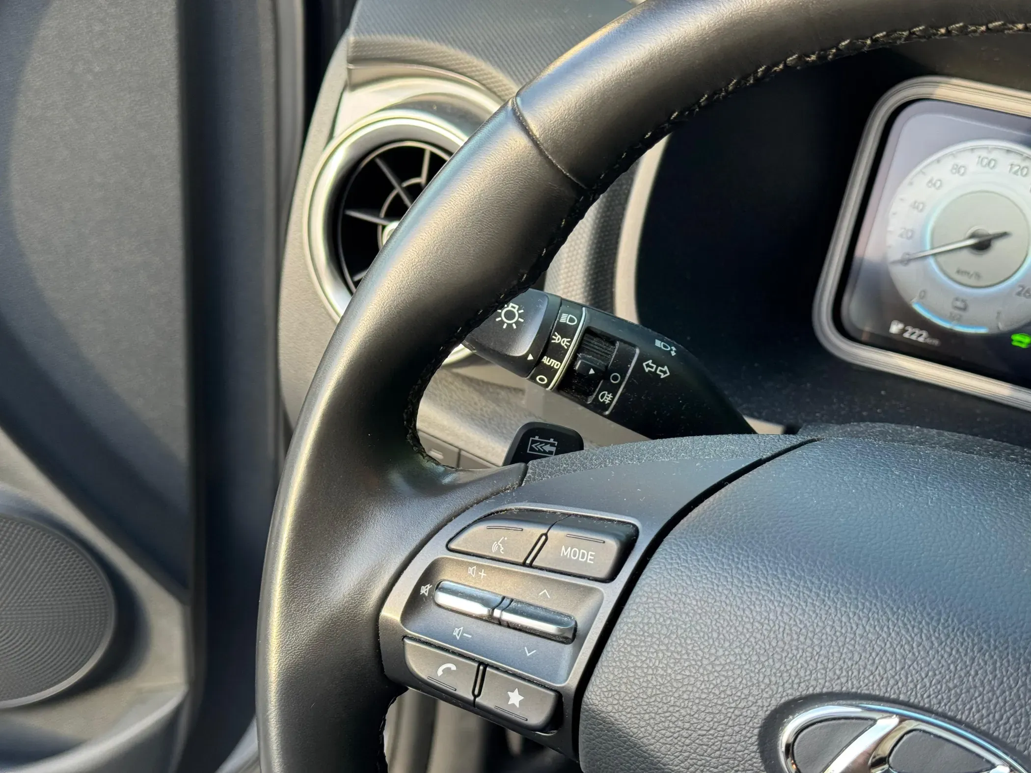 
								Hyundai Kauai full									