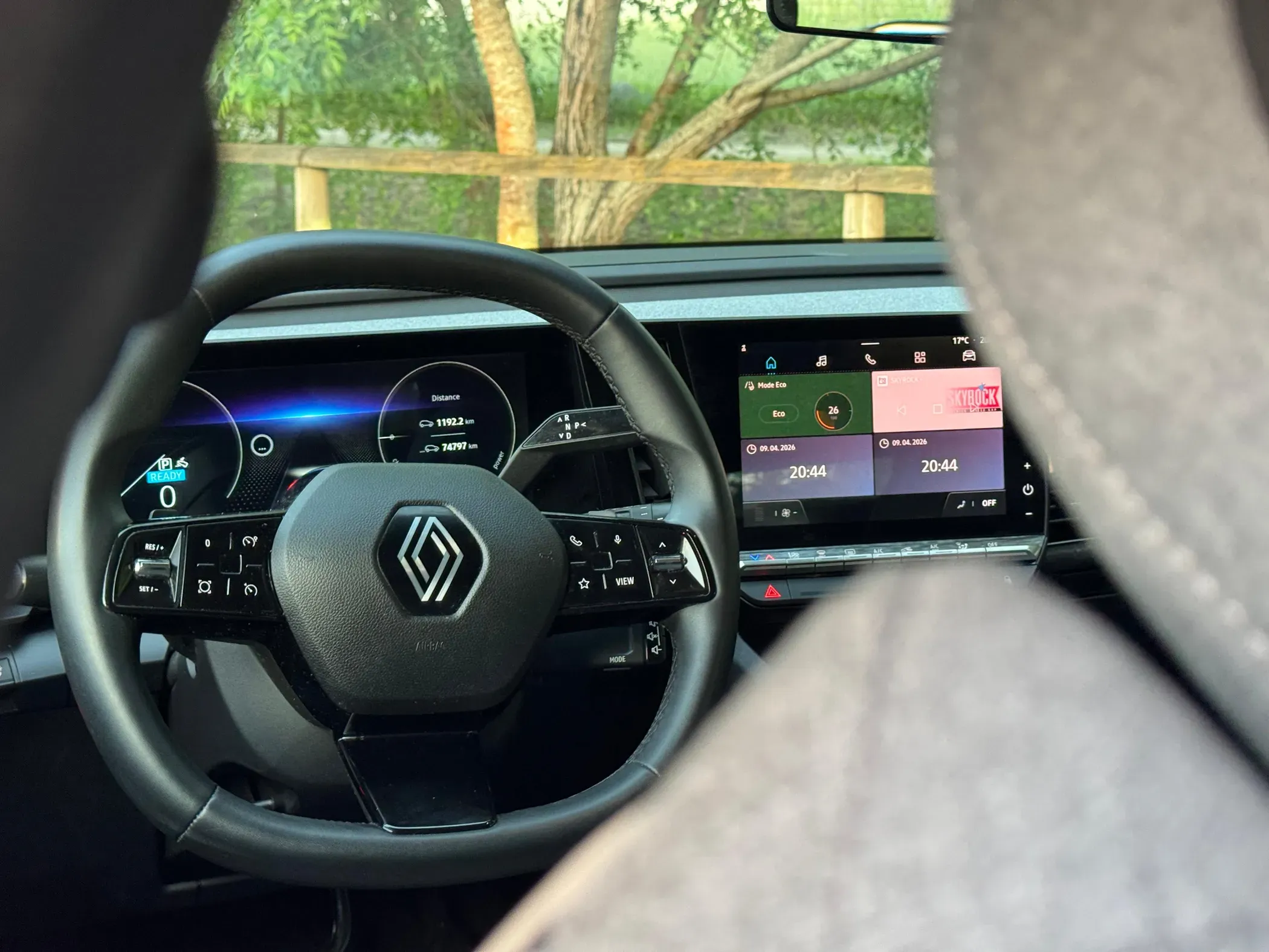
								Renault Mégane E-Tech full									