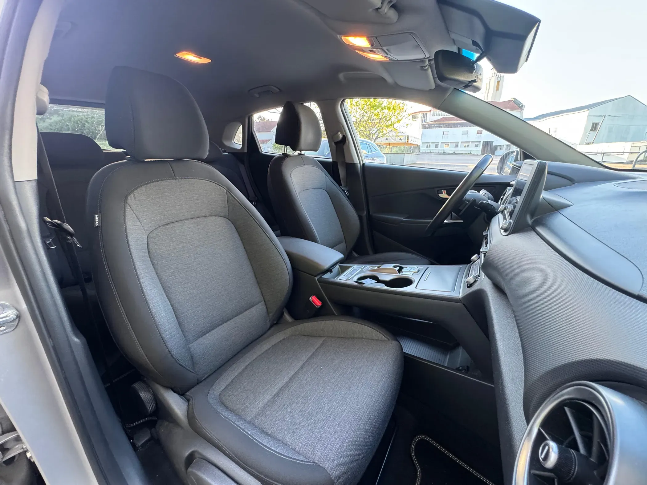 
								Hyundai Kauai full									