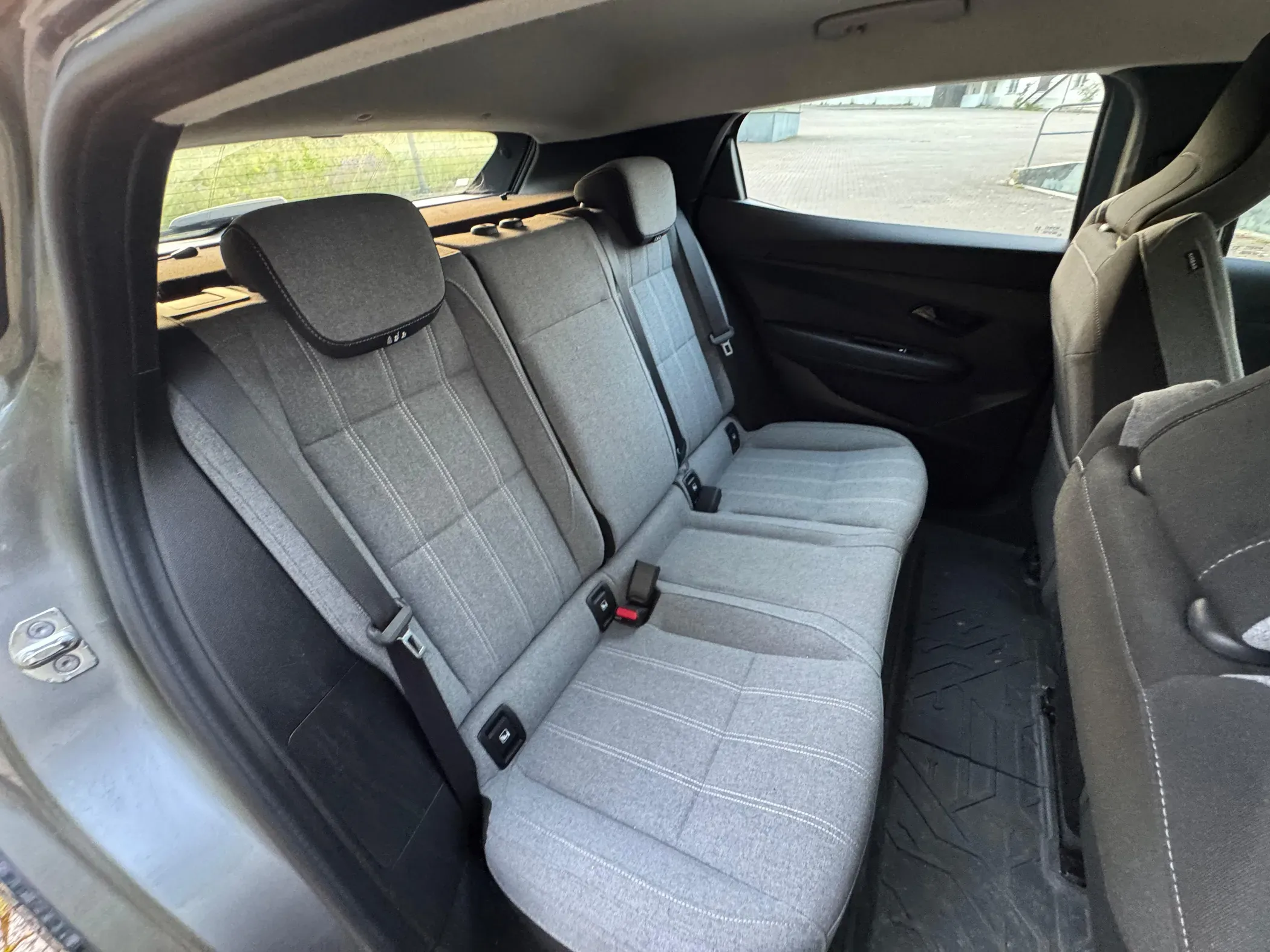 
								Renault Mégane E-Tech full									