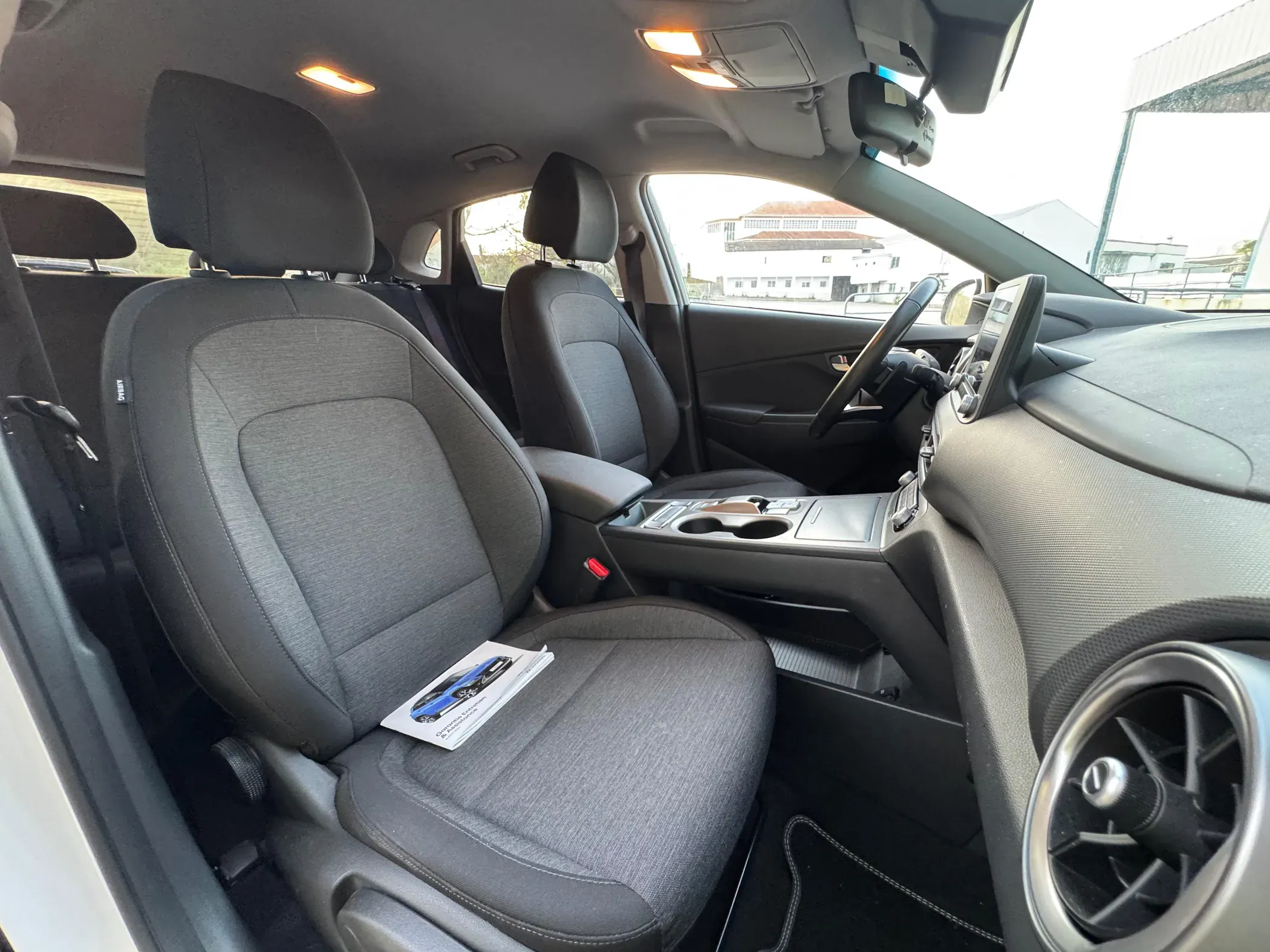 
								Hyundai Kauai full									