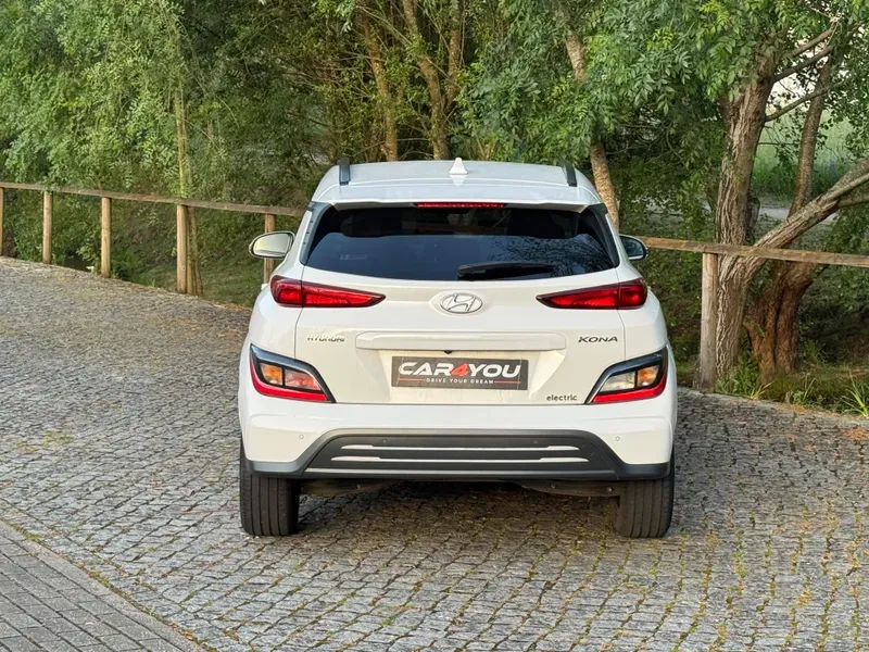 
								Hyundai Kauai full									