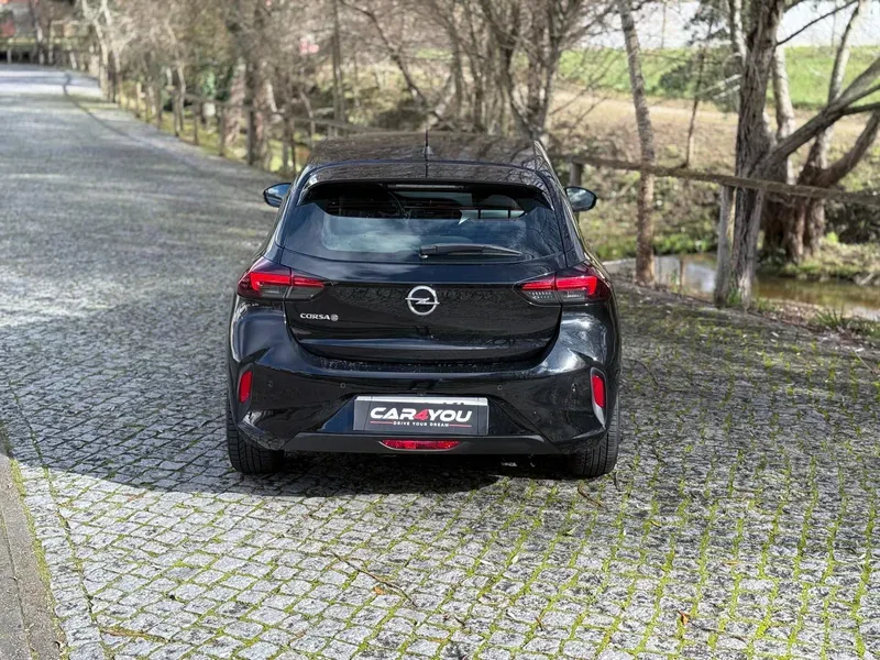 
								Opel Corsa-e full									