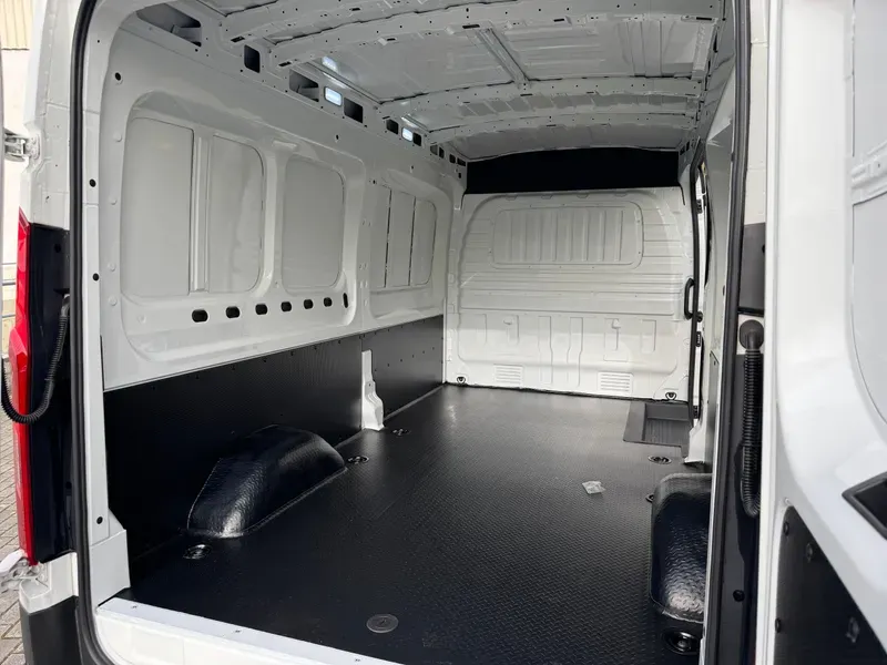
								Maxus eDeliver full									