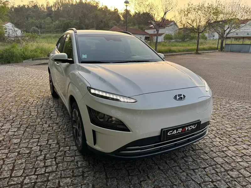 
								Hyundai Kauai full									