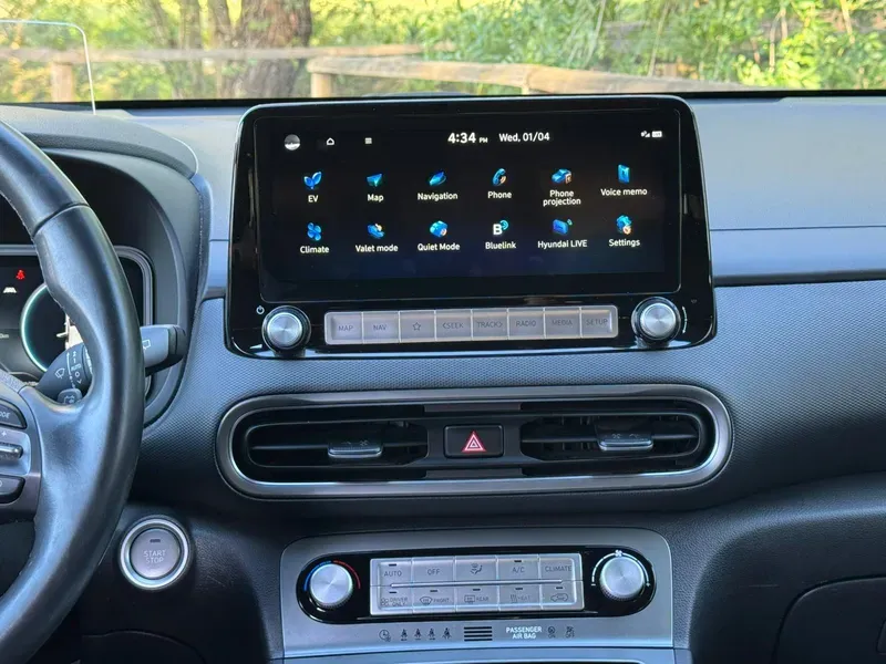 
								Hyundai Kauai full									