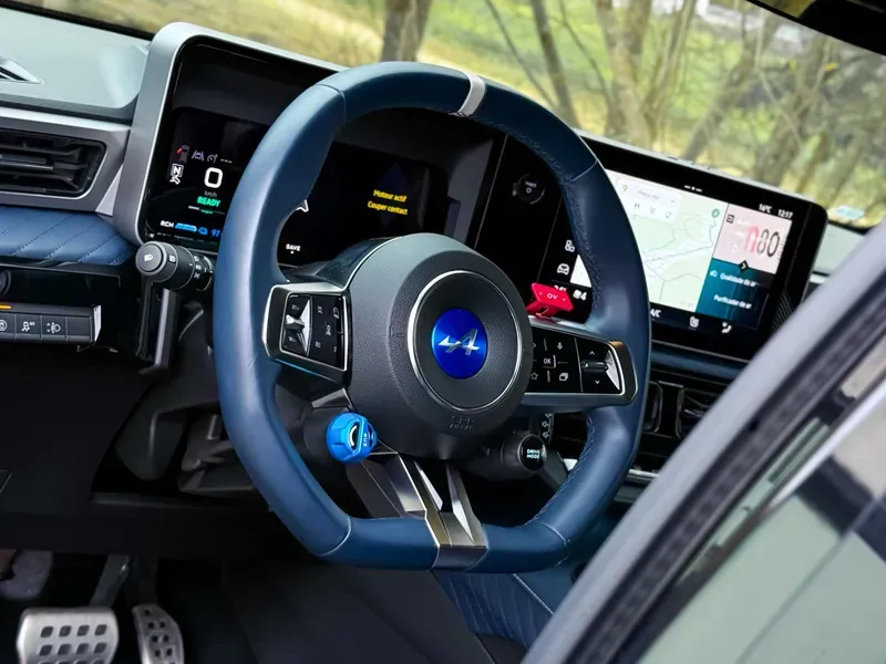 
								Alpine A290 full									