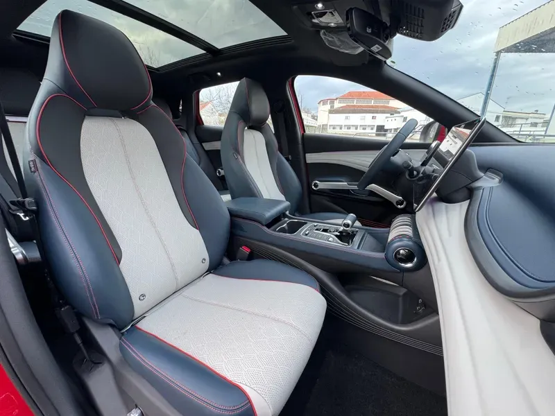 
								BYD ATTO 3 full									