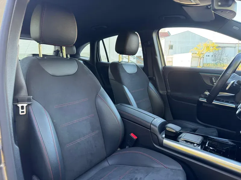 
								Mercedes Benz EQA 250 full									