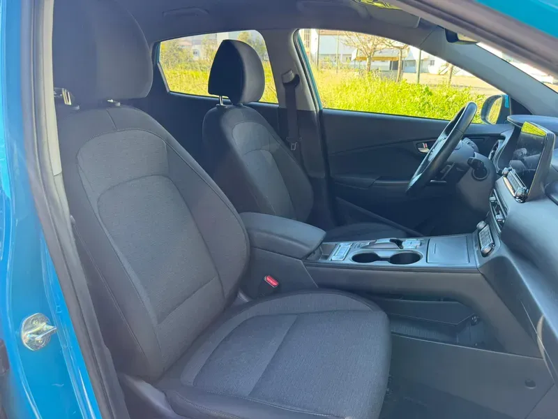 
								Hyundai Kauai full									