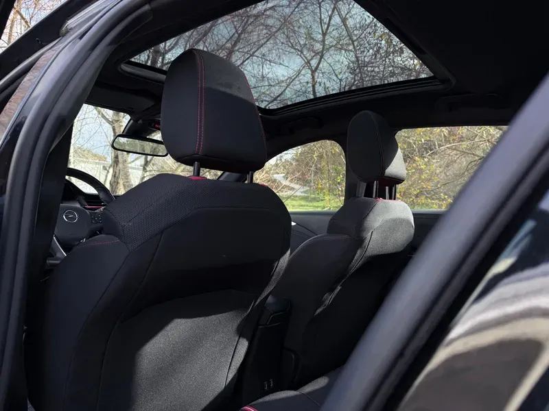 
								Opel Corsa-e full									