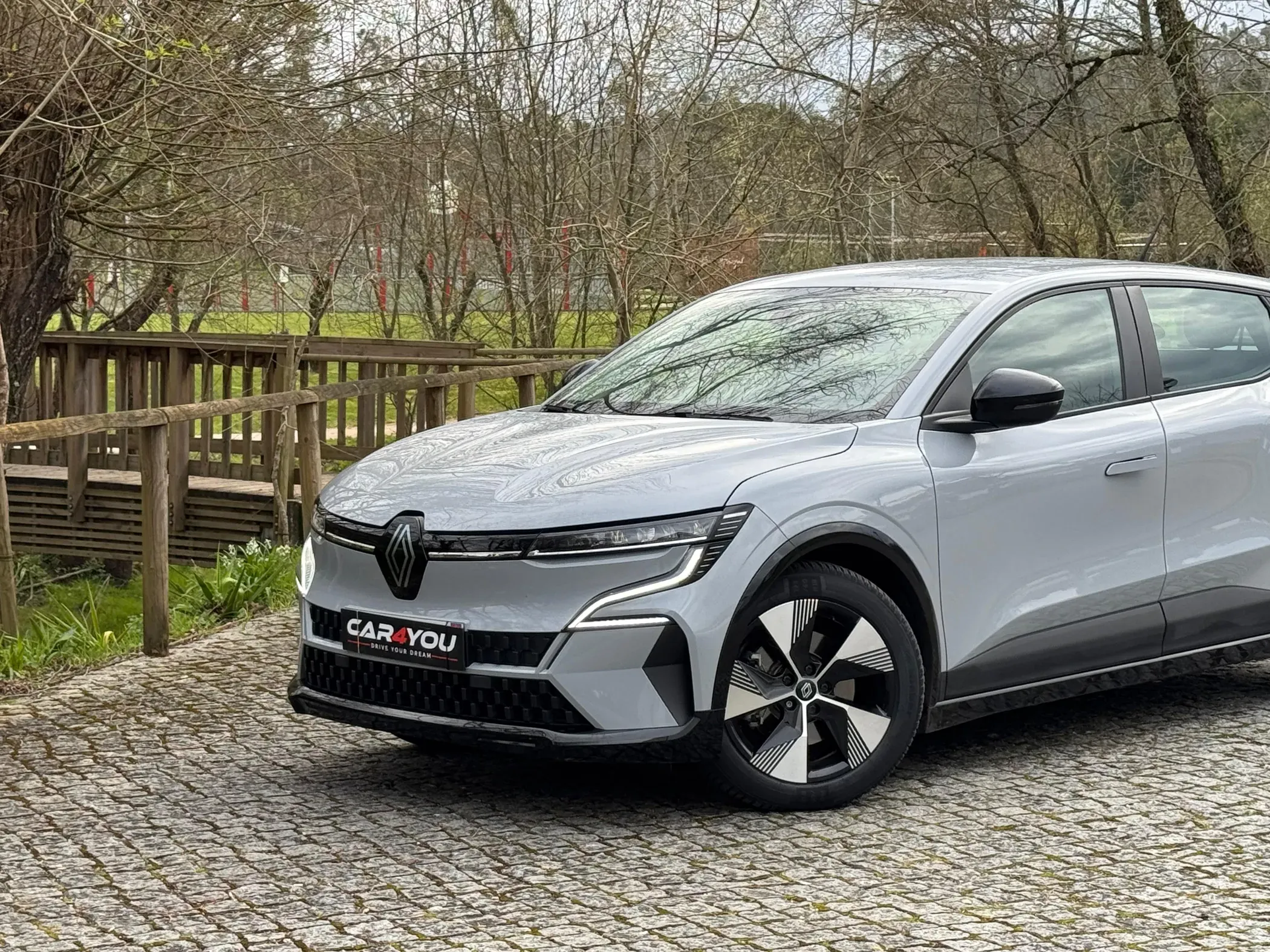 
								Renault Mégane full									
